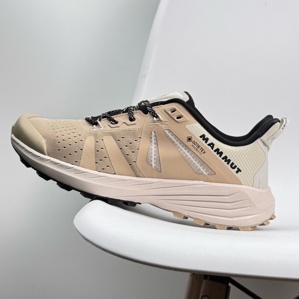 여름 남녀 공용 등산 트레킹화 미끄럼 마모 방지 아웃도어용 스니커즈