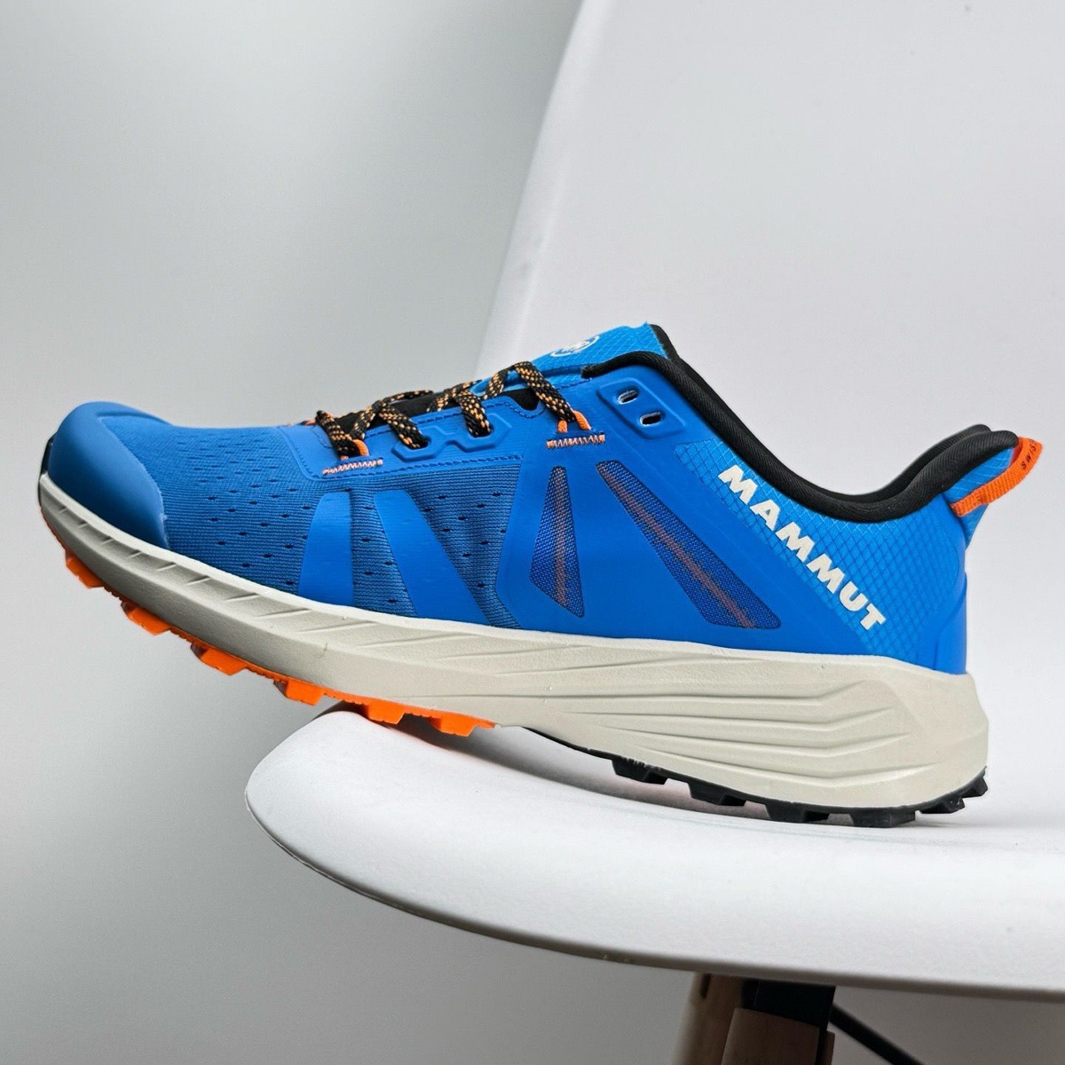 여름 남녀 공용 등산 트레킹화 미끄럼 마모 방지 아웃도어용 스니커즈