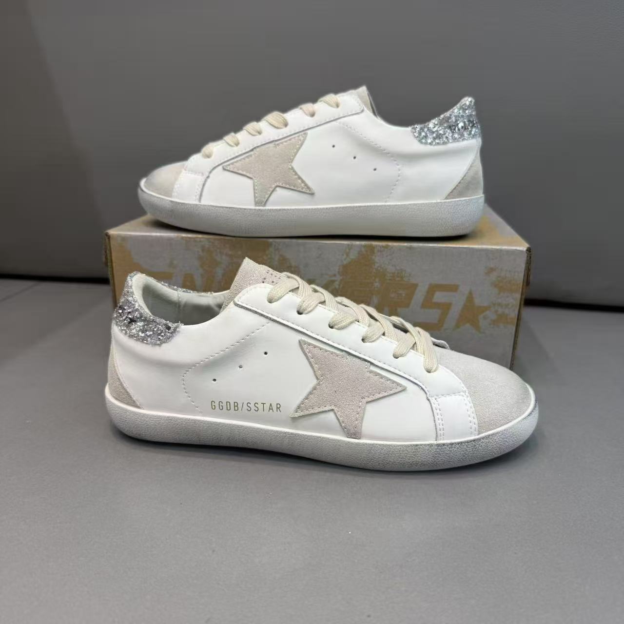 신상 빈티지 ggdb 속 키높이 별 커플 티슈즈 레게릭 캐주얼 리얼 가죽 어디에나 매치할 수 있는 빈티지 코리아입니다