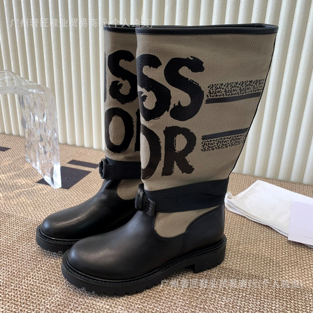 클래식 부츠 여성 가을 겨울 신상품 통통 굽 슬림부츠 소가죽 라이더 부츠 여성