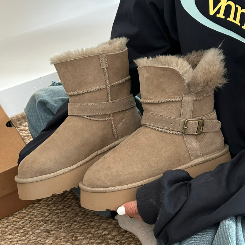 두꺼운 퍼 일체형 스노우 부츠 여성 겨울 보온 신상 스노우 부츠입니다