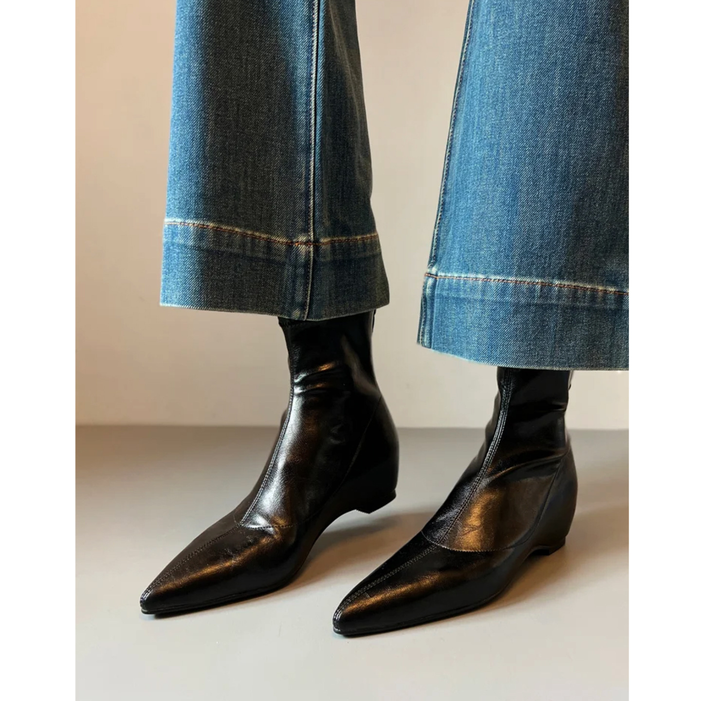 양가죽 프렌치 코 키높이 슬림부츠 여성 2025 와이드 앵글 부츠 진짜 가죽 웨지힐 첼시 부츠