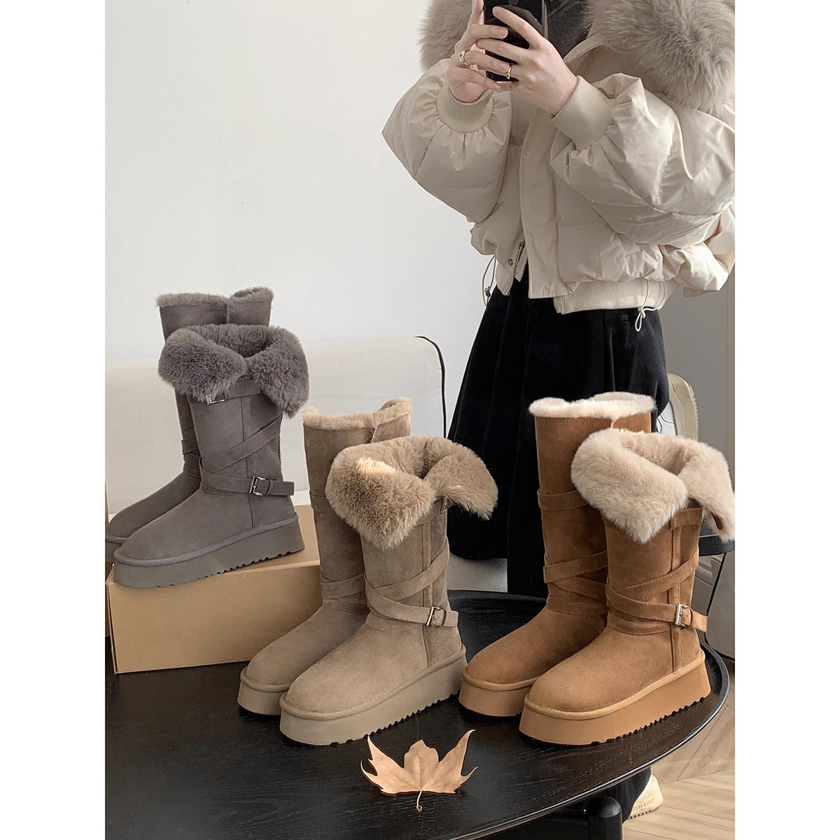 스노우 부츠 그레이 2025 겨울 신상품 통굽 키높이 기모 두툼한 통통 코튼 슈즈입니다