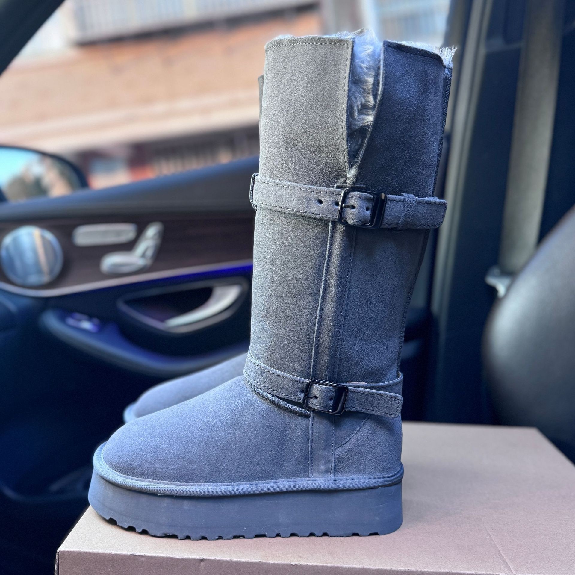 겨울 신상품 도톰한 기모 소가죽 스노우 부츠 2 켤레 여성용 통창으로 날씬해 보이지만 무릎보다 미끄럽지 않고 따뜻해요