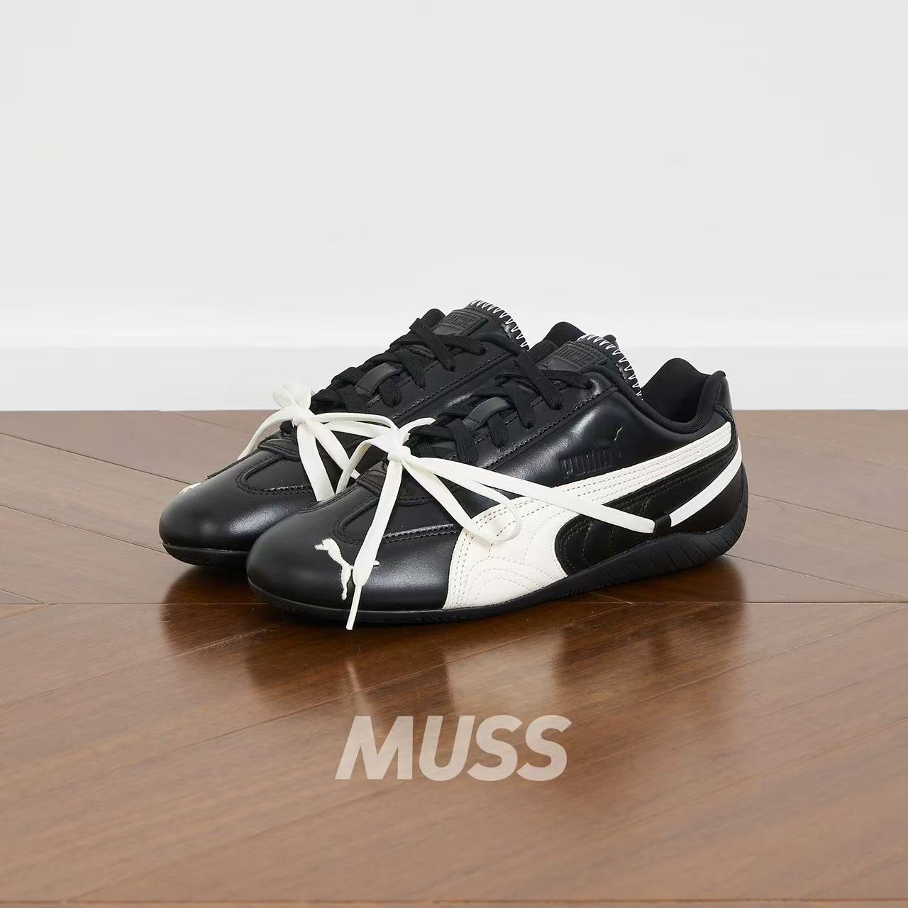 로즈 박채영 같은 스피드카 얇은 창 레이싱 애비뉴 실버 t 토 남녀 스포츠 캐주얼 단화입니다