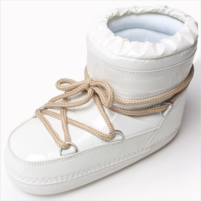 보온 스노우 부츠 여성 2025 새로운 겨울 여성 웨어 부츠 얇은 밑창으로 생수 방지가 되는 우주부츠