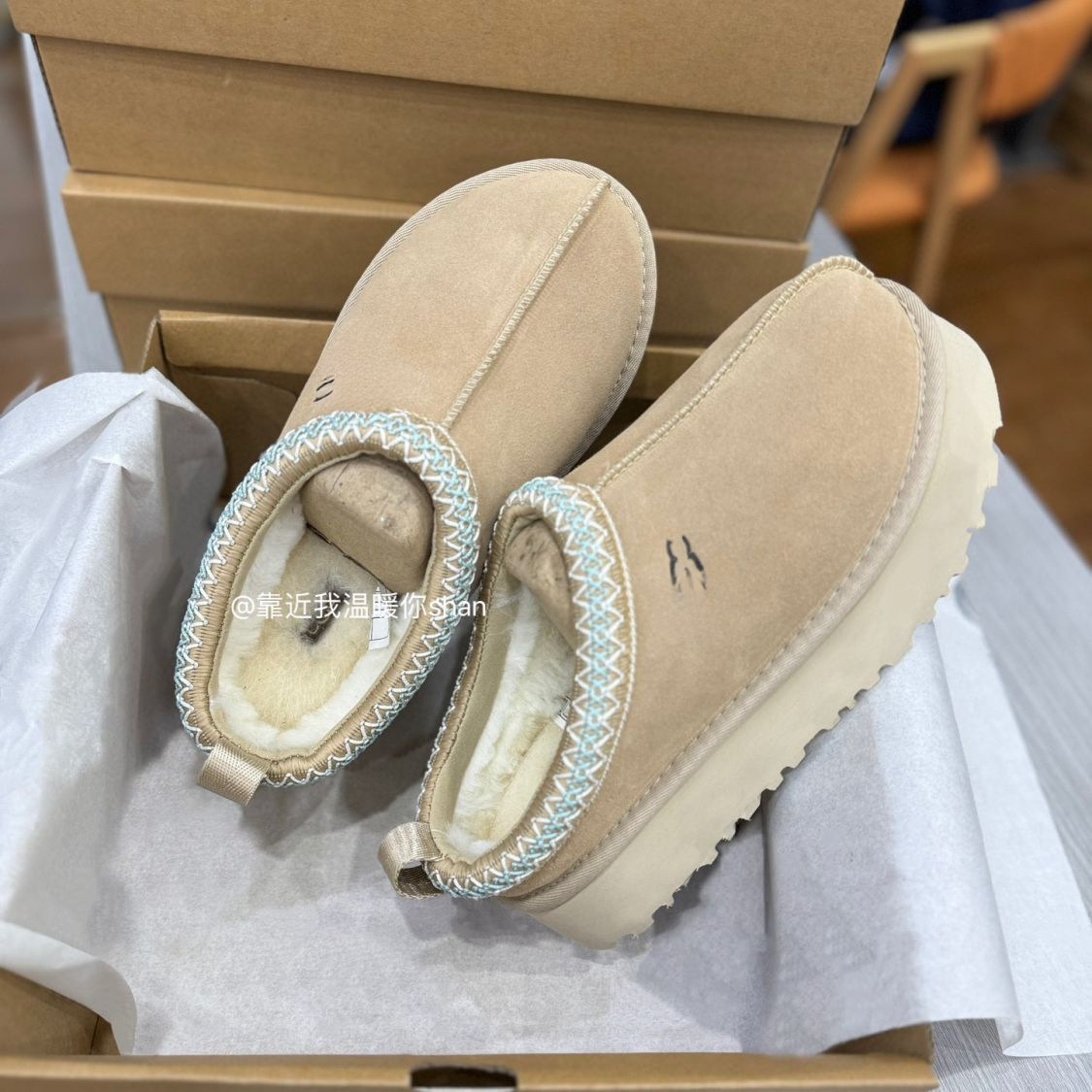 tazz 스노우 부츠 여성 2025 겨울 신상품 통솔 슬리퍼 위에 토트백을 신고 두꺼운 면화를 질질 끌어 미끄럼 방지