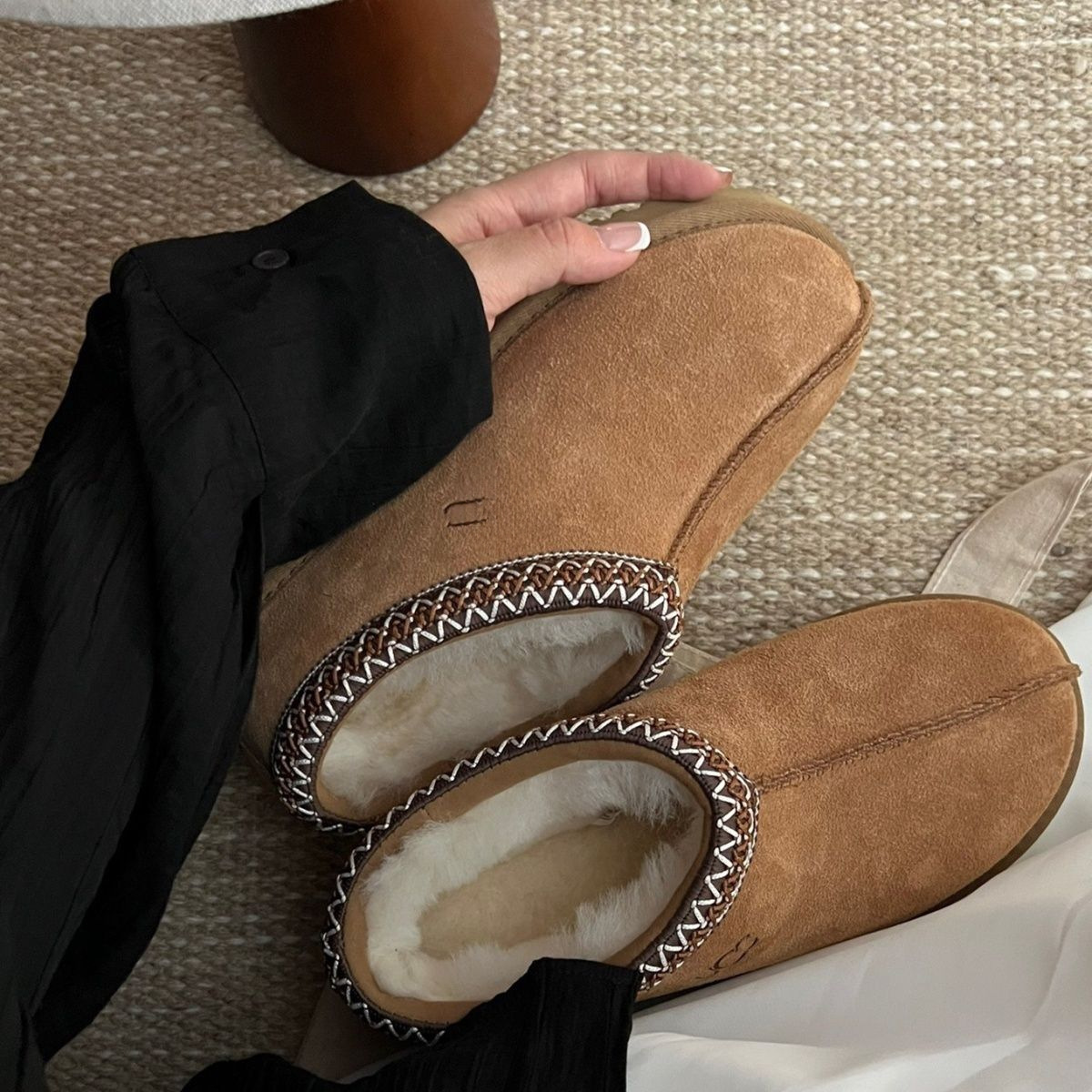 tazz 스노우 부츠 여성 2025 겨울 신상품 통솔 슬리퍼 위에 토트백을 신고 두꺼운 면화를 질질 끌어 미끄럼 방지