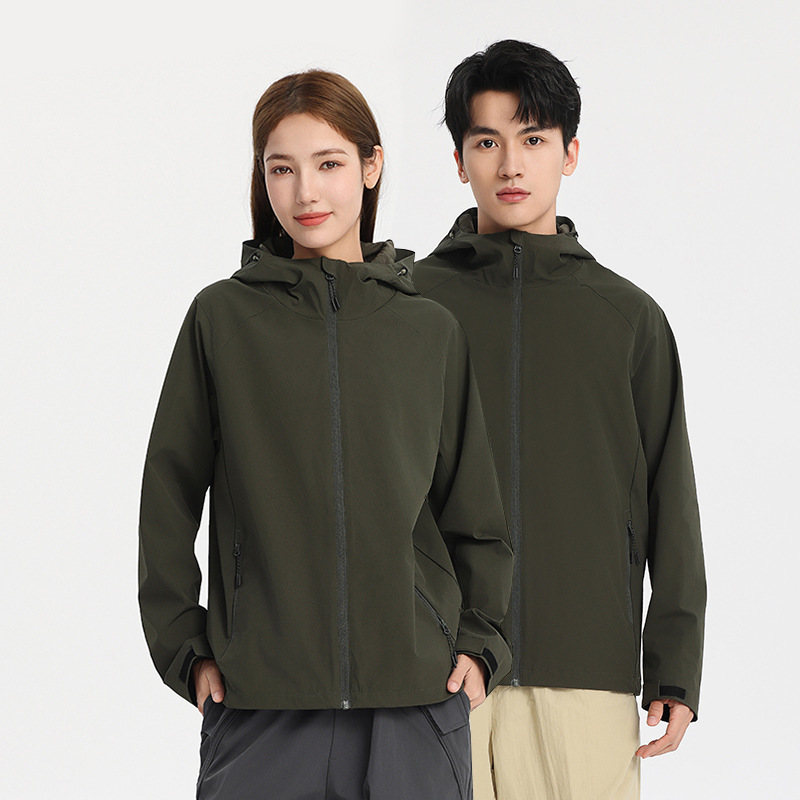 봄 신상 트렌치스판은 같은 기장의 방풍방수 아웃도어 캐주얼 재킷과 커플 등산복