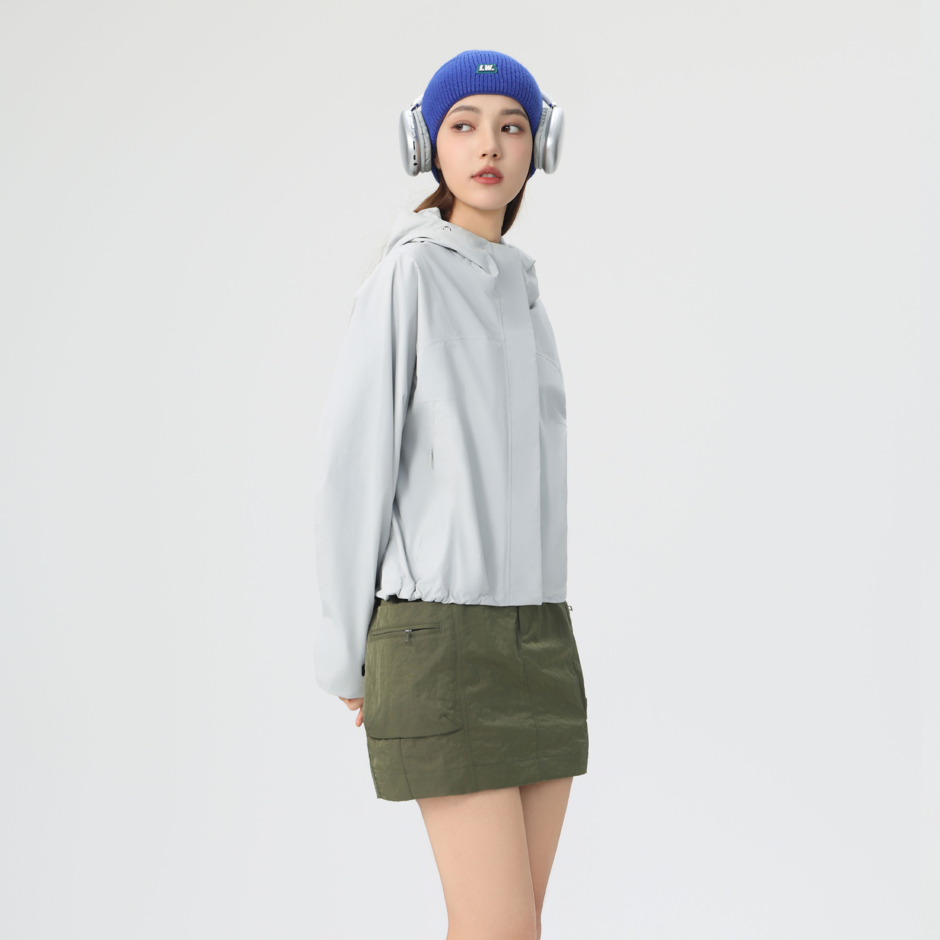 싱글 바람막이 여성용 쇼트 기장으로 방수 방풍 야상 날씬해 보이는 스타일링 트렌디한 아우터 스타일링