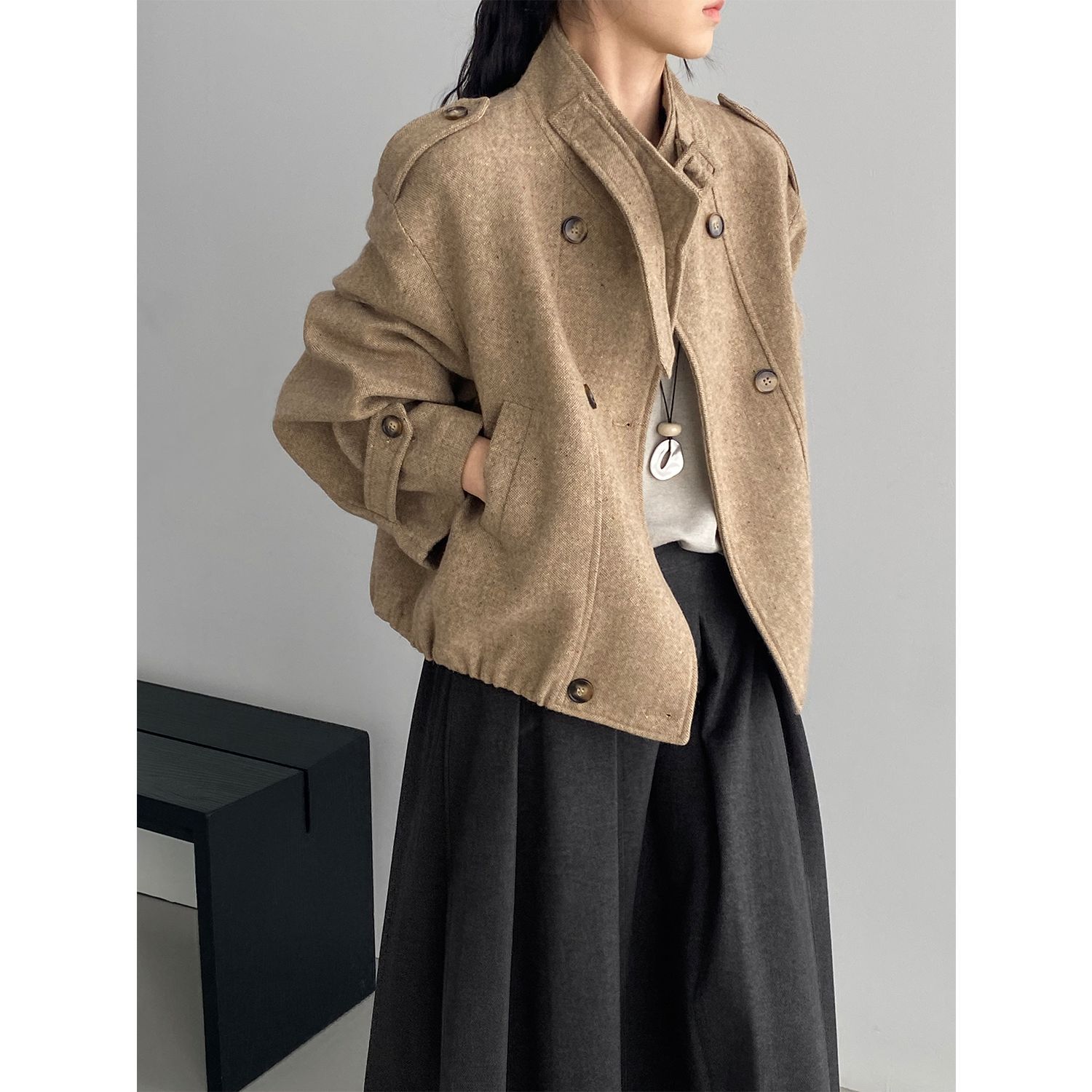 빈티지 고급 느낌의 너덜너덜한 모직 코트 여성 키 캐주얼하고 캐주얼한 차이나 칼라 재킷