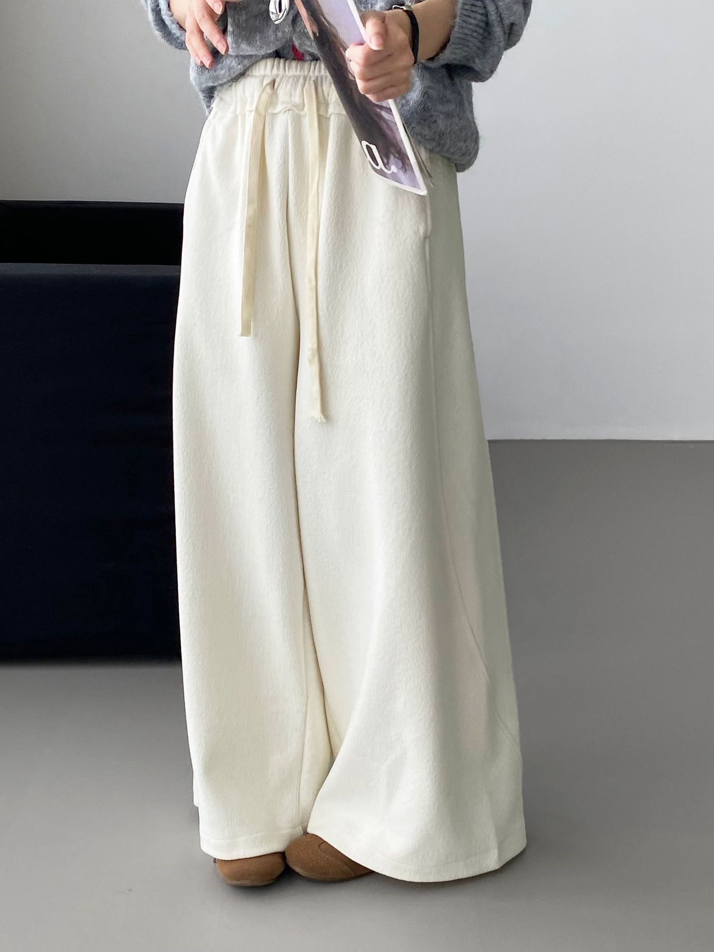 수건 팬츠 나른한 울과 잘 어울리는 슬랙스 팬츠