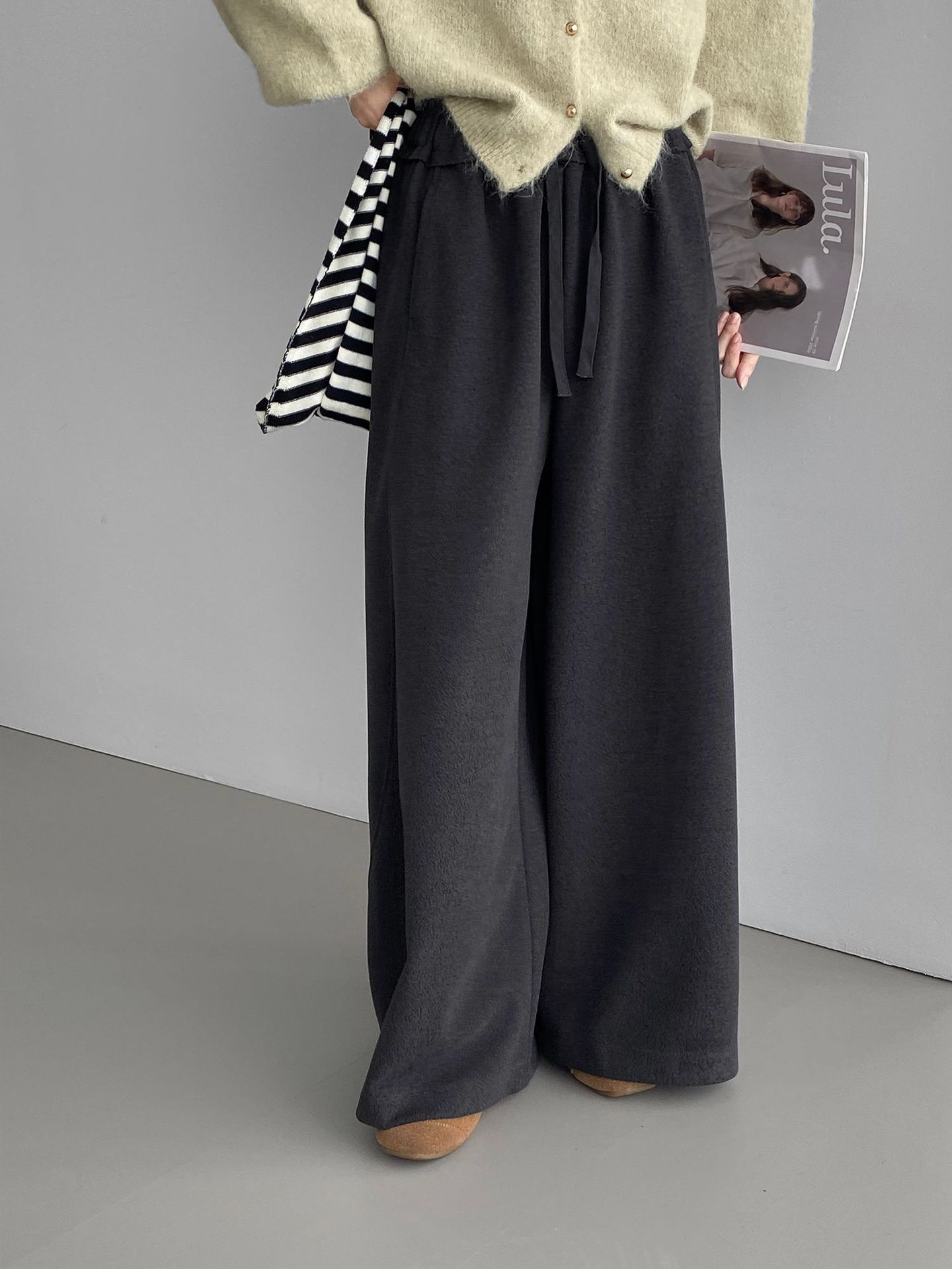 수건 팬츠 나른한 울과 잘 어울리는 슬랙스 팬츠