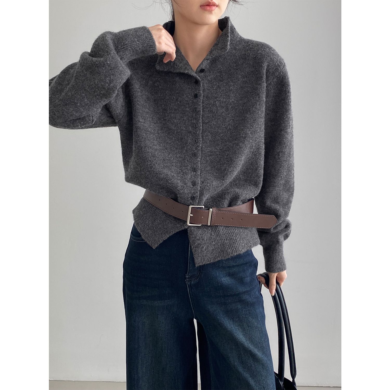 한풍 빈티지 그레이 반목 니트 모노톤의 쫀득쫀득한 단추 카디건입니다