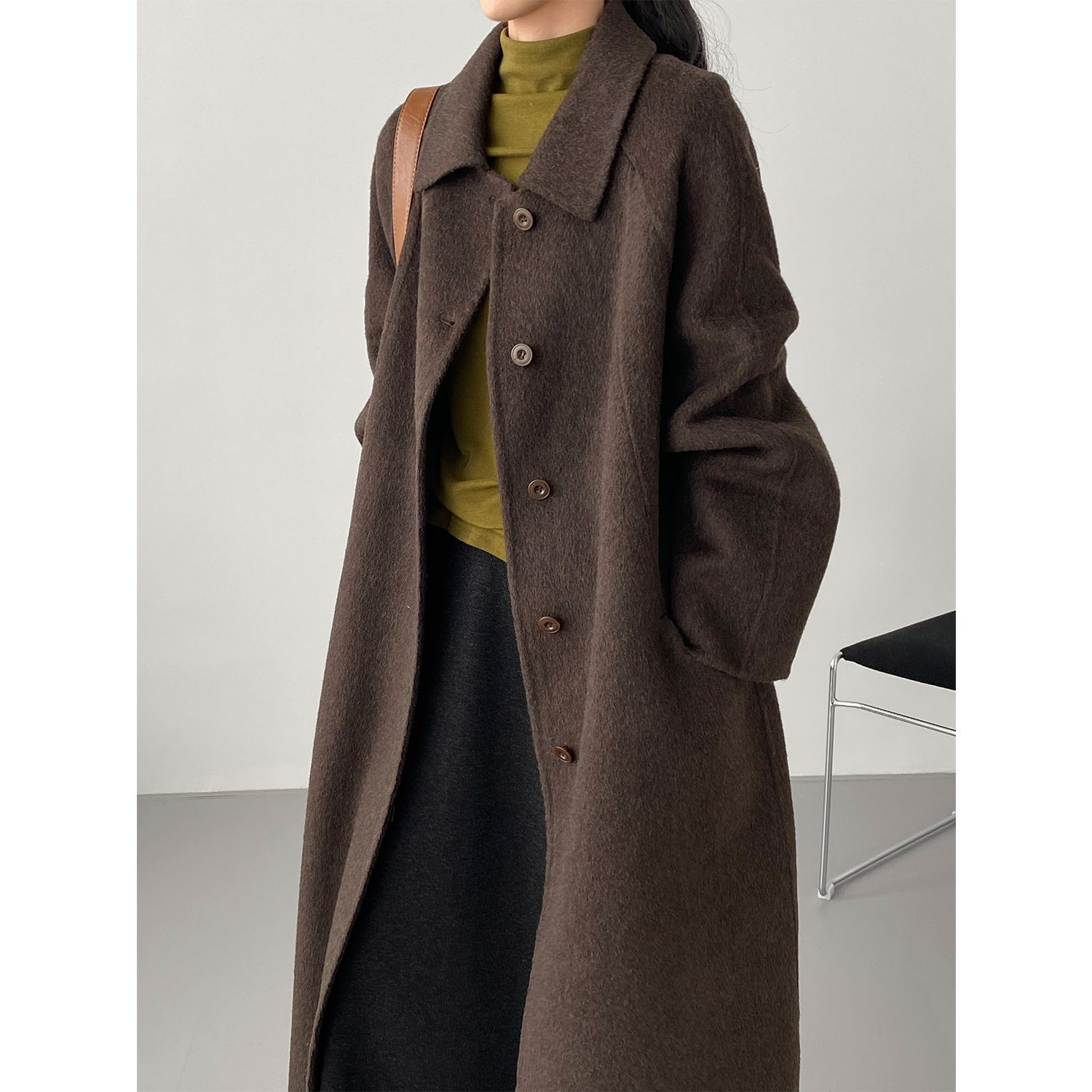 클래식한 코트 심플한 무드의 터틀 울코트 여성 싱글 코트 롱 기장의 고급스러운 아우터