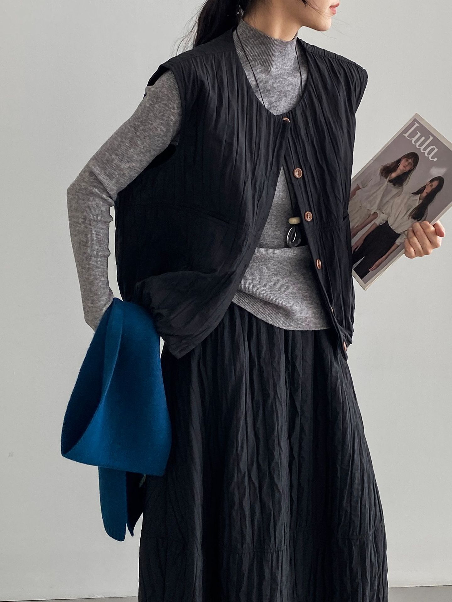 데일 플로랄 세트 라운드넥 누빔 베스트 코트면 날씬해 보이는 스커트 투피스