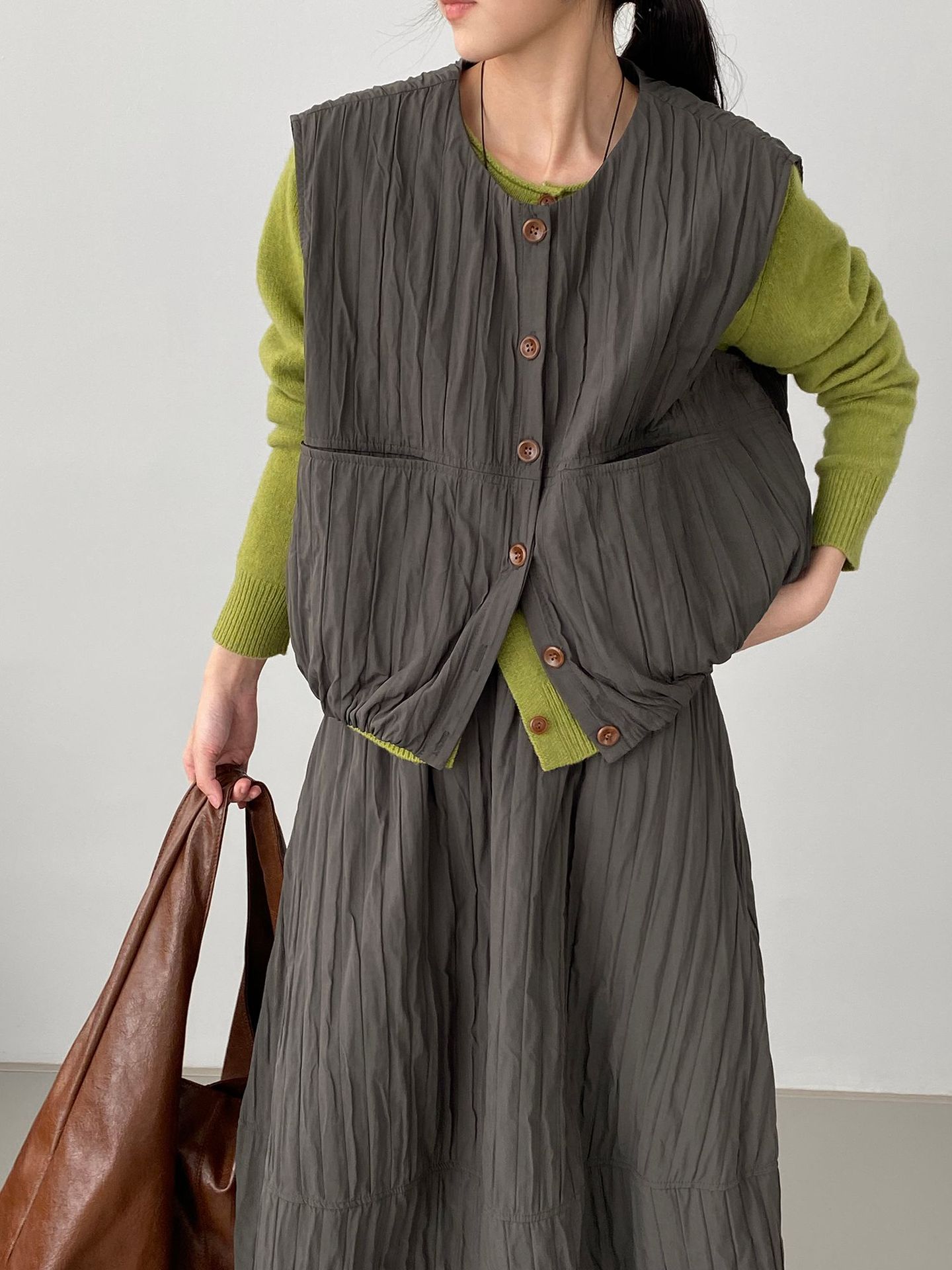 데일 플로랄 세트 라운드넥 누빔 베스트 코트면 날씬해 보이는 스커트 투피스