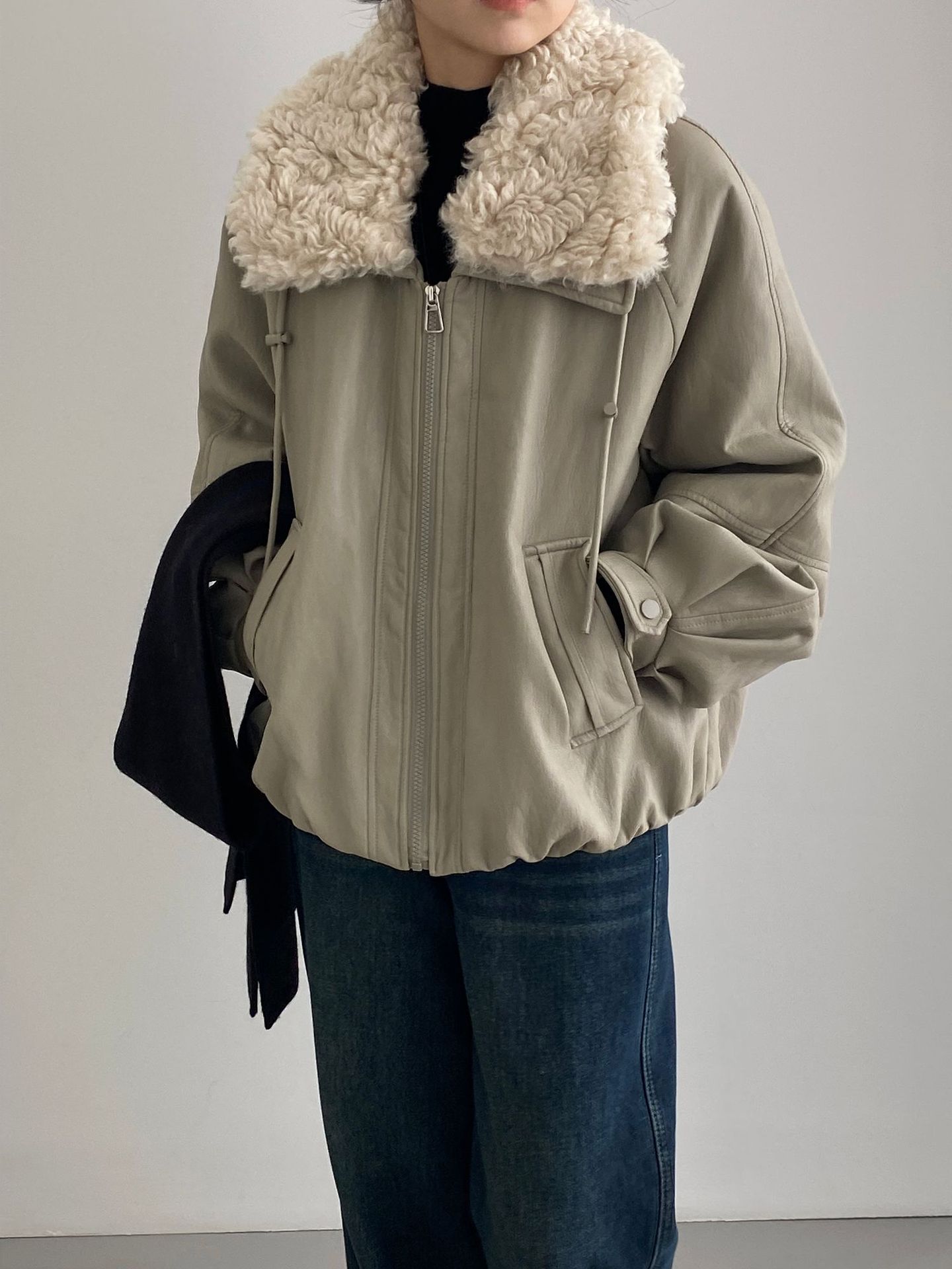 스웨이드 깃 한인 pu 패딩점퍼 여성 두툼한 가죽점퍼 흰색 오리털