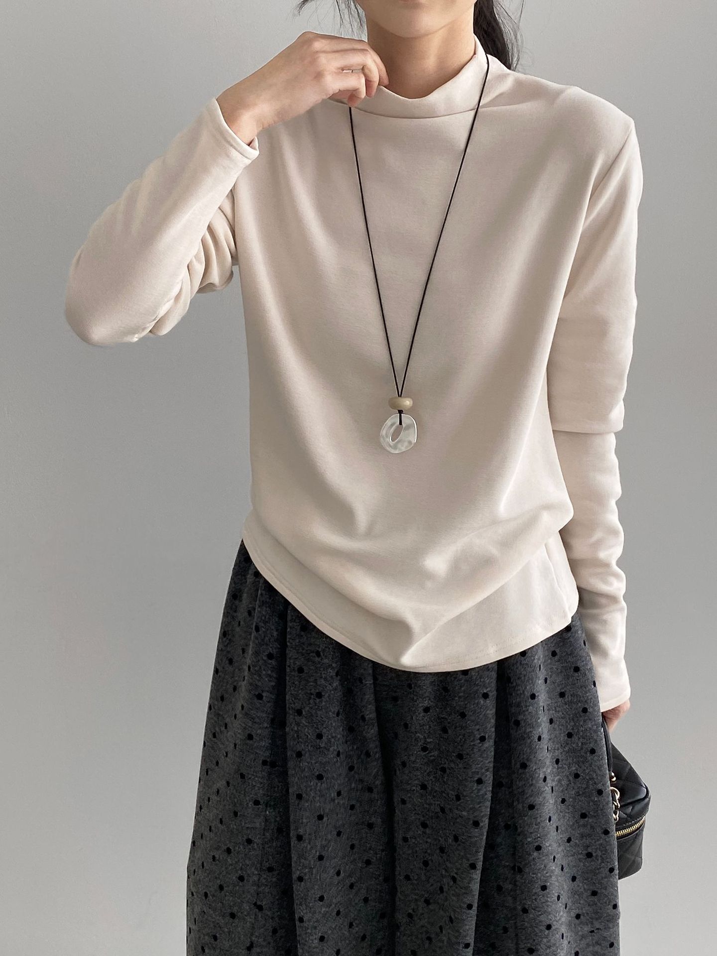 이너 솔리드 기모 반폴라 이너 슬림한 스판 탑