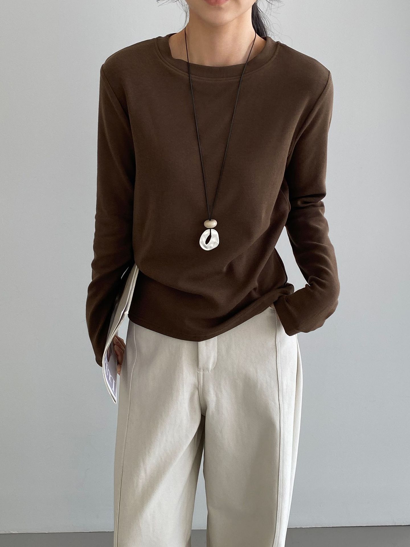 단색 라운드넥에 두툼한 한색 이너 여성의 가을 겨울 이너 레이어드 탑