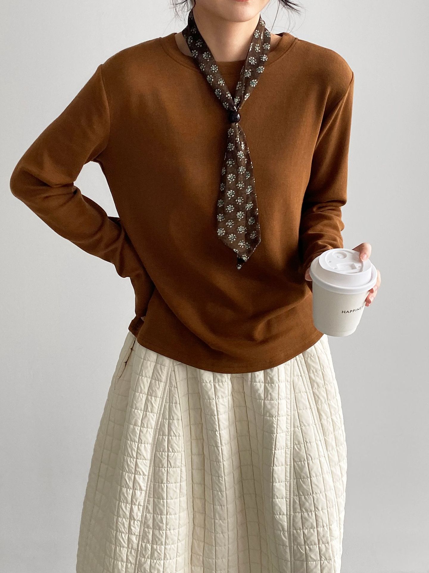 단색 라운드넥에 두툼한 한색 이너 여성의 가을 겨울 이너 레이어드 탑