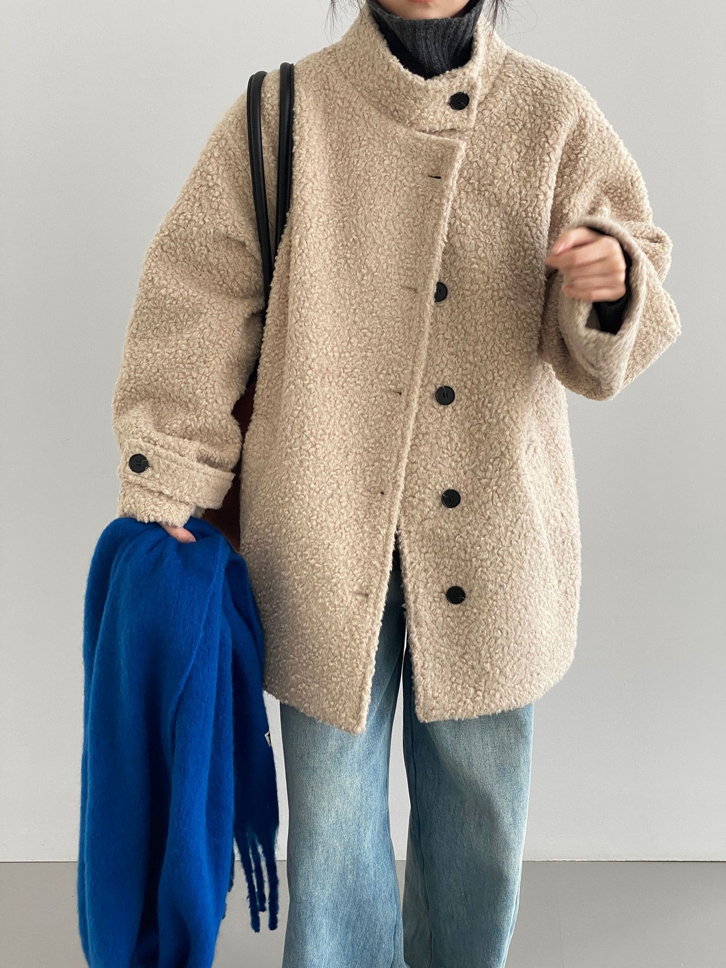 여성용 코트는 고급스럽고 나른한 느낌, 스탠드칼라 모직 코트라 따뜻하고 두툼한 탑