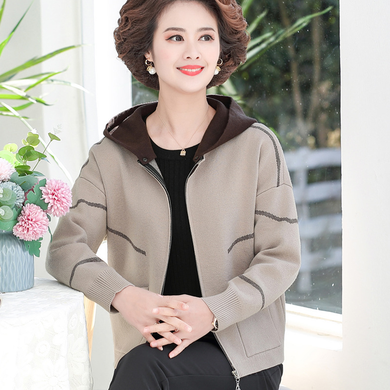 중년 엄마 가을 패션 코트후드 탑 중장년 여성 가을 겨울 니트 카디건 가을 스타일