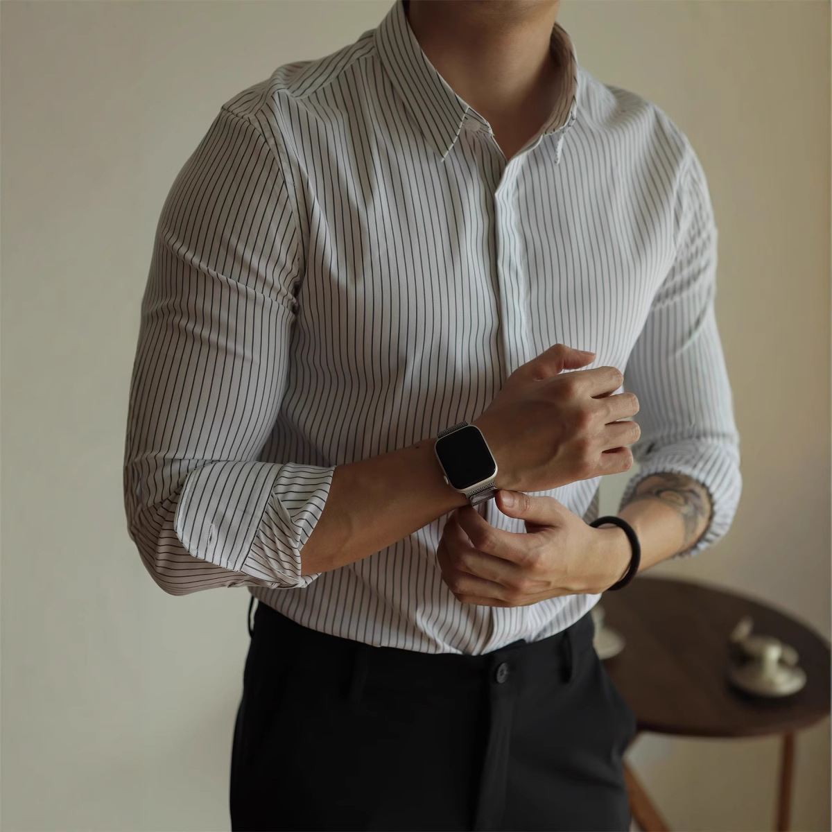 고급 스트라이프 남성용 라이트 비즈니스 긴팔 셔츠 봄 가을 신상품 다림질 방지 구김 방지 캐주얼 셔츠입니다