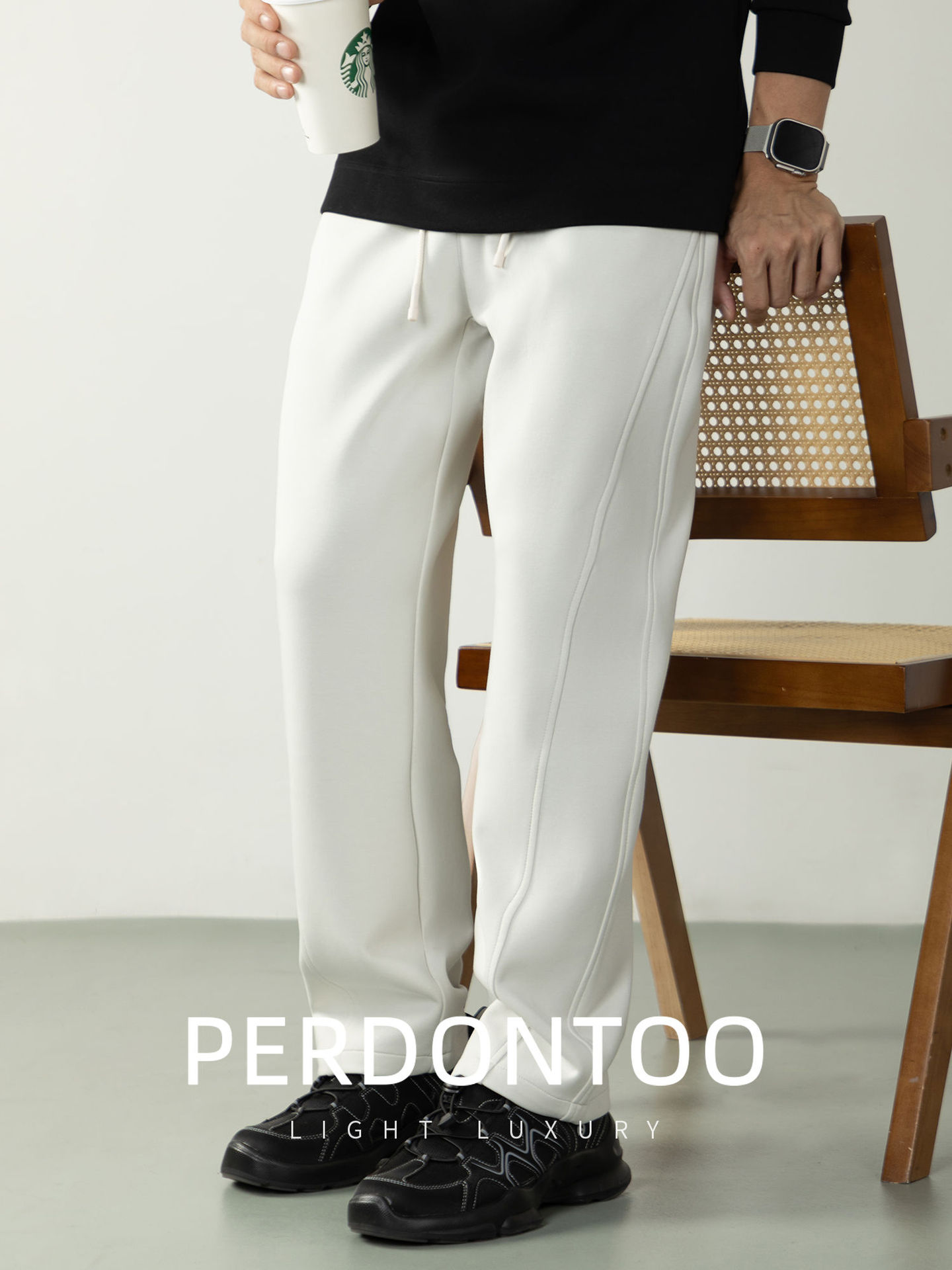 320g 무게감의 도톰한 니트 캐주얼 남성용 가을 겨울 편안한 착 떨어지는 트레이닝 팬츠입니다