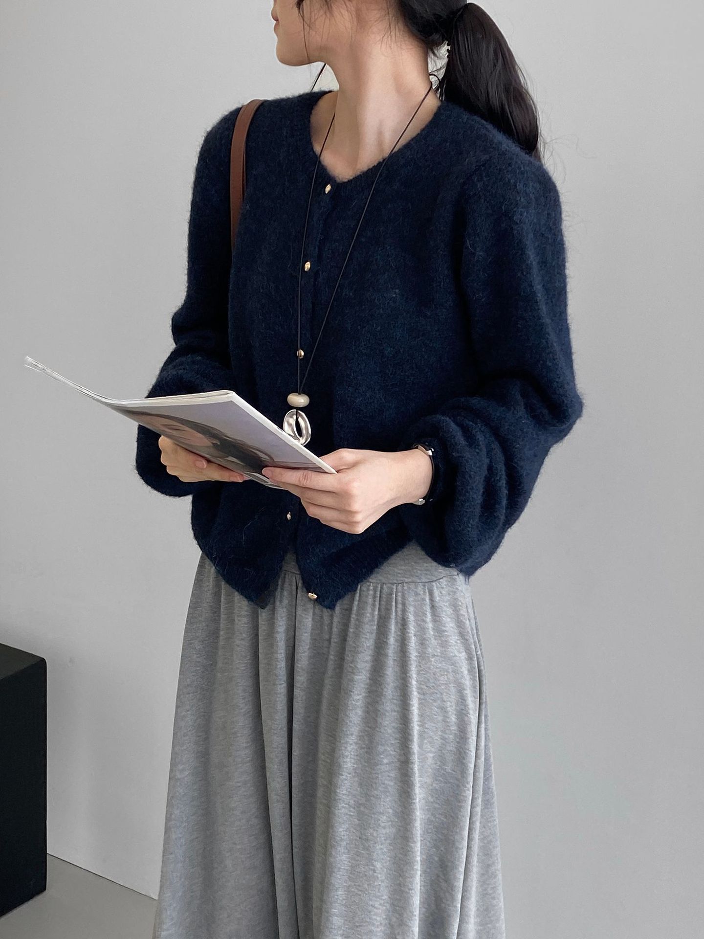 10 울 부드러운 초롱 소매 니트 여성 라운드 칼라 단추 찰밥 스웨터