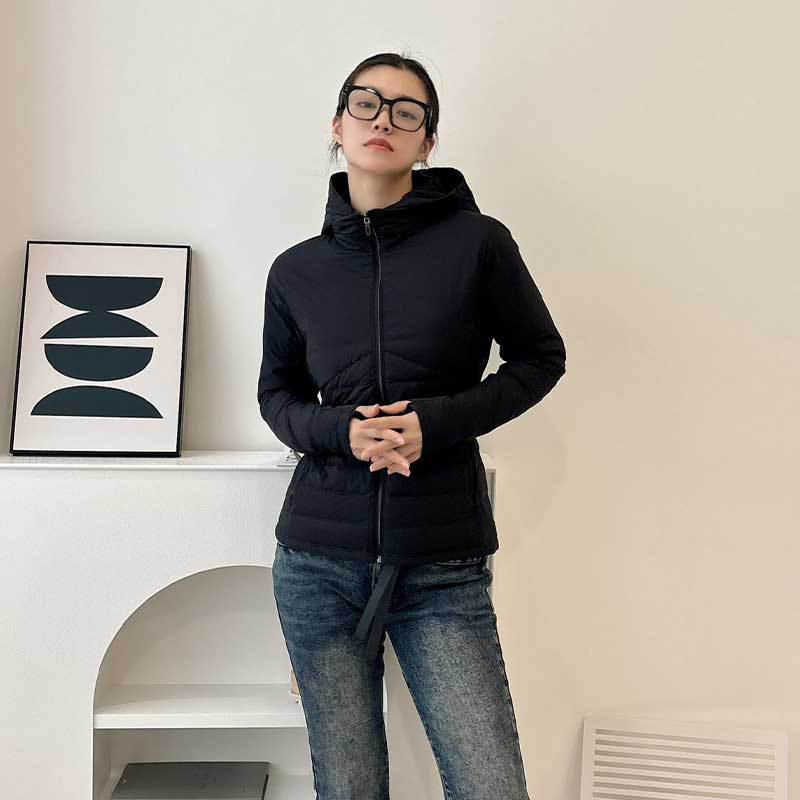 겨울 구스다운 재킷 아웃도어 반코트 보온 산계 러닝 구스다운 여성 요가복 재킷입니다