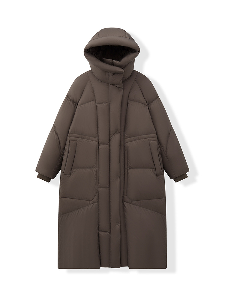 롱 기장의 도톰한 패딩으로 방한 여성 하이퍼 90 화이트 오리털 후드 무릎 위로 올라오는 겨울 여성 아우터입니다