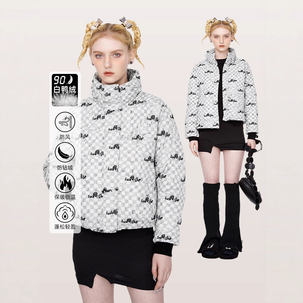 신상 고급 느낌의 트렌디한 식빵 재킷 방한 패딩 점퍼입니다