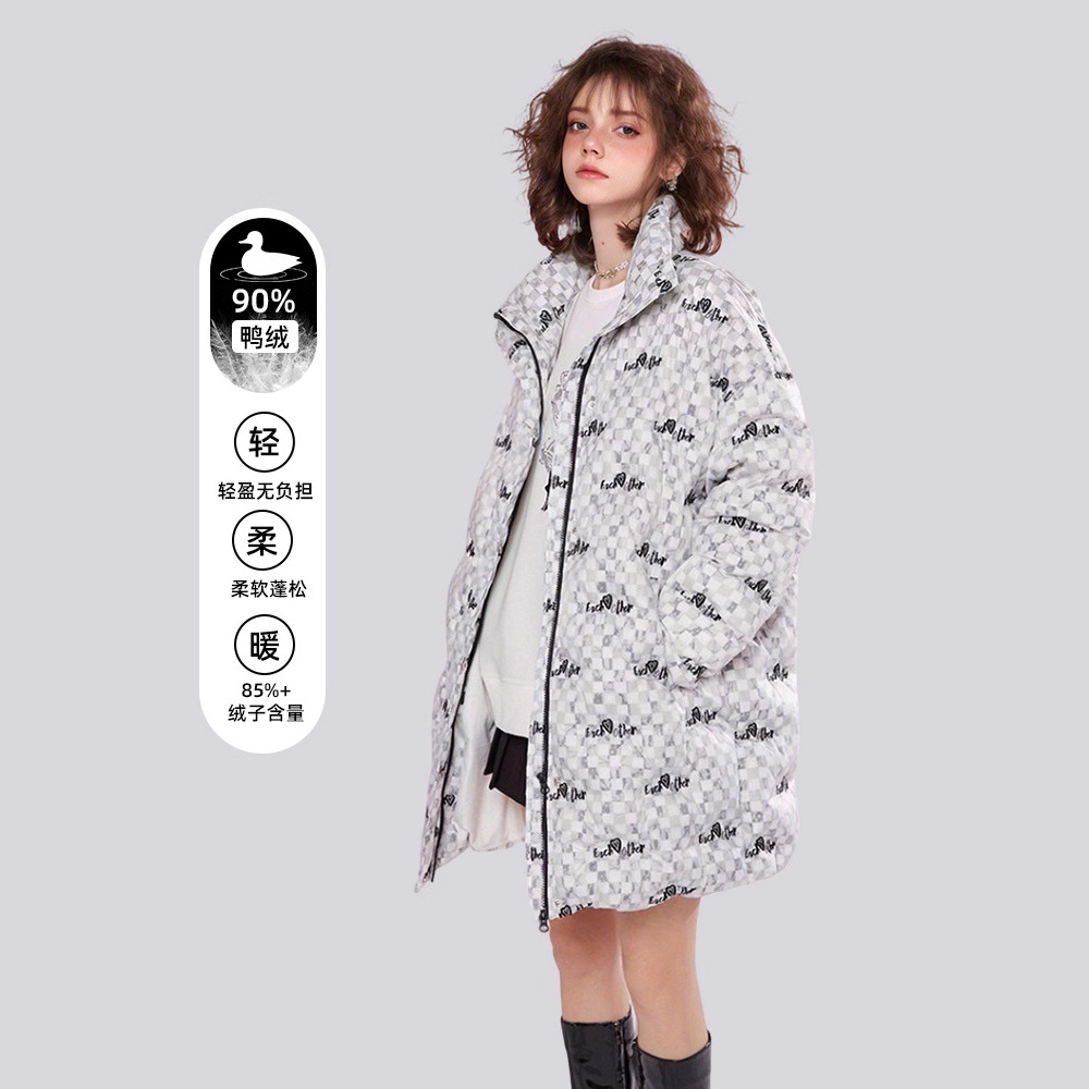 2025 신상품 유미 롱 체판 자수 고급 감각의 스타일리시한 빵옷 내추럴 아우터 다운
