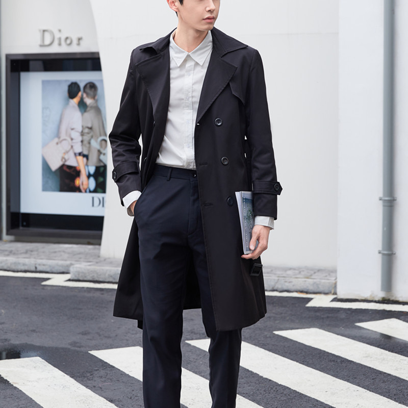 트렌치코트남 미디엄 기장으로 봄 가을 한판 트렌드 시크한 브리슬리 코트니하이 루즈핏 코트남입니다